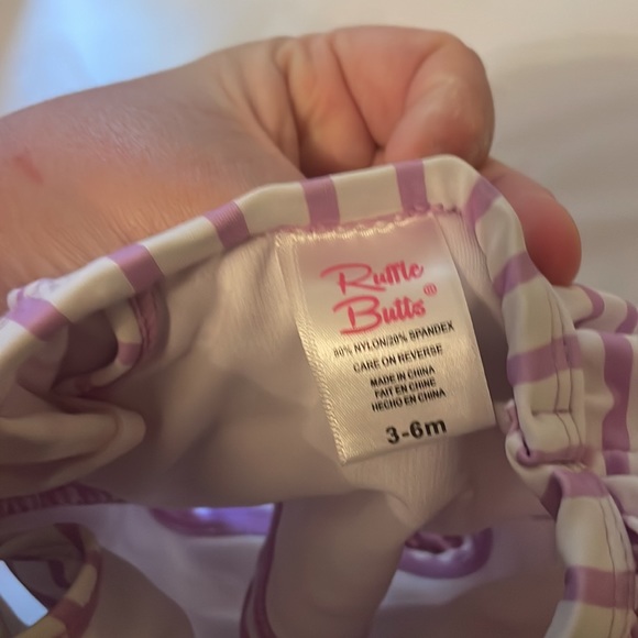 Swimsuit - Picture 3 of 4